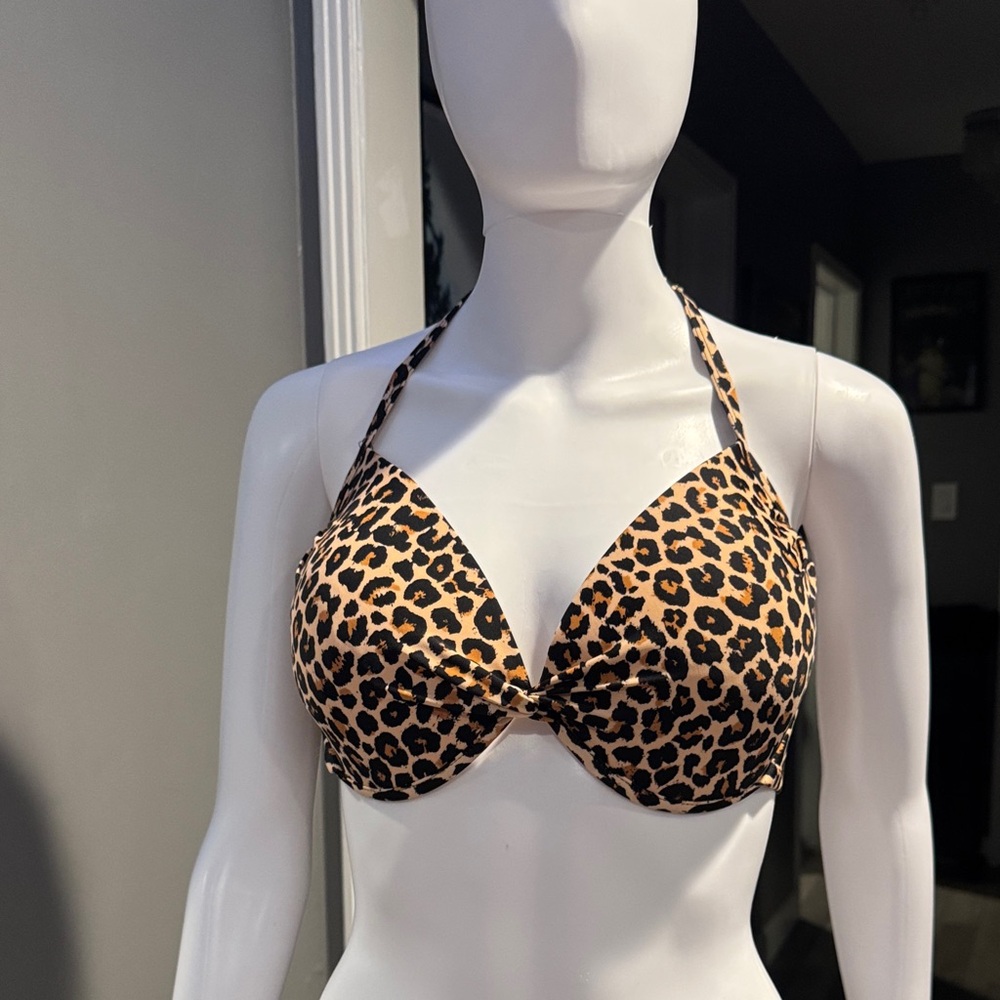 Leopard print xhilaration bikini top d/dd